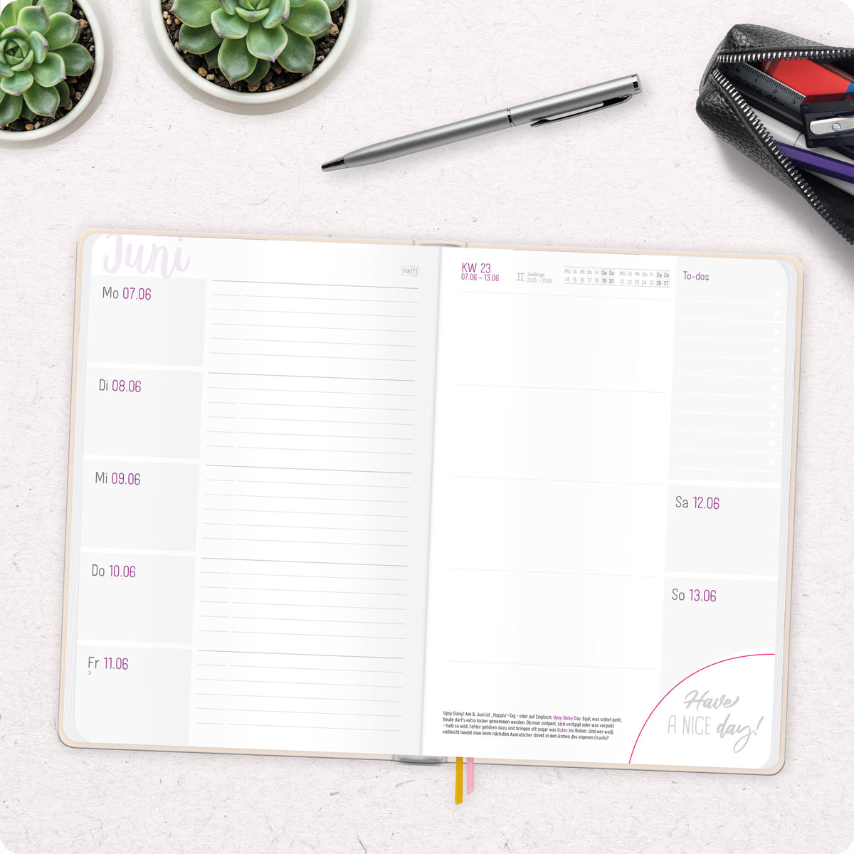 Wochenplanung im Detail von Häfft-Timer Terminkalender 2027 A5 für junge Erwachsene im Motiv „Pink Flowers“.