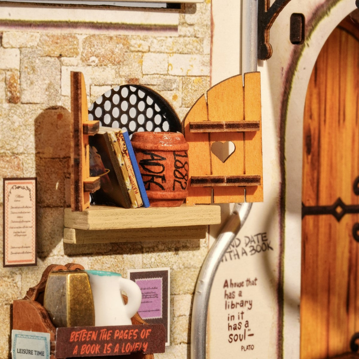 Rolife 3D-Holz-Puzzle DIY Miniature House "Corner Bookstore"